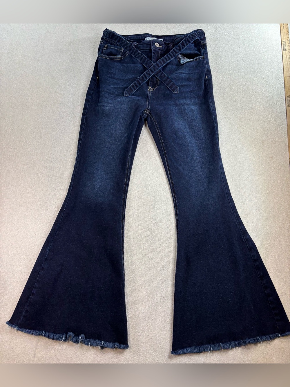 KanCan Size 30 High Rise Bell Bottom Flare Jeans Dark Wash Frayed Hem Stretch - Picture 2 of 7